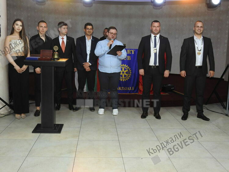 Петър Петков е новият президент на Ротари клуб Кърджали,  ротарианците удрят рамо на детския футбол