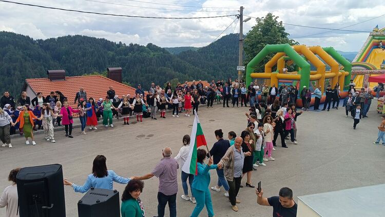 Вълнуващ събор в Припек,гостува Цвета Караянчева/снимки/