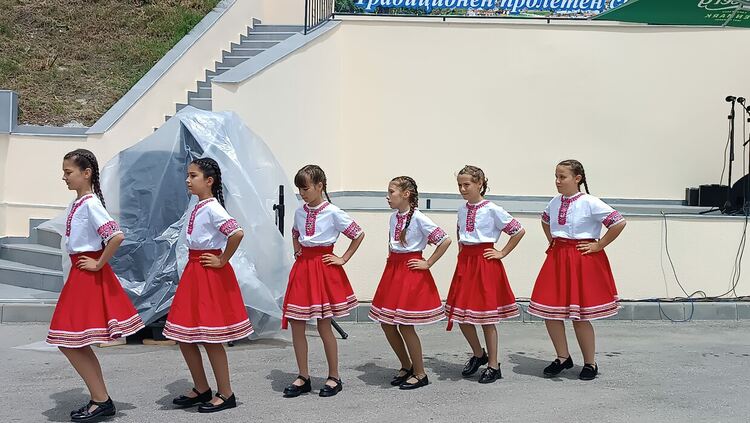 Вълнуващ събор в Припек,гостува Цвета Караянчева/снимки/