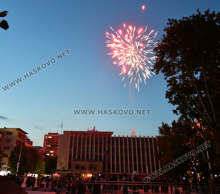 Тържествена заря-проверка за Деня на Ботев в Хасково 