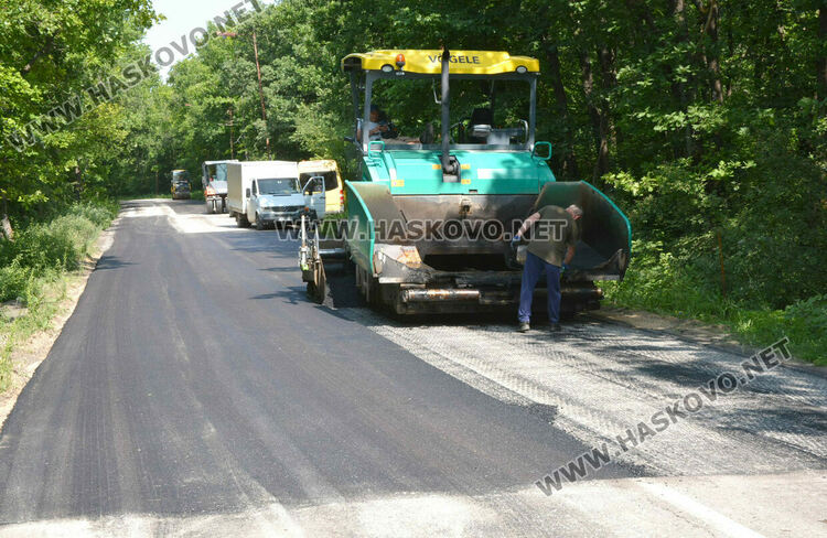 Заради асфалтиране затвориха пътя през „Кенана“ – от отбивката за Старческия дом до Е-80