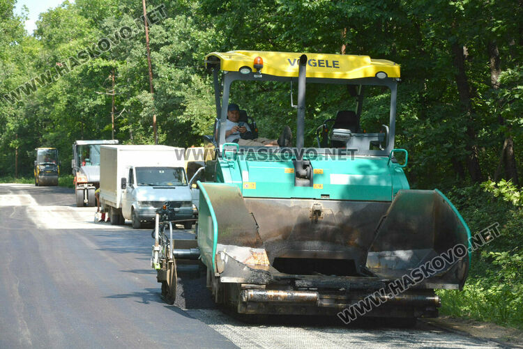 Заради асфалтиране затвориха пътя през „Кенана“ – от отбивката за Старческия дом до Е-80