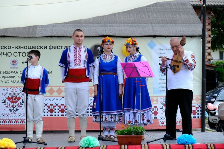 В село Дивотино се проведе ХХVIII Национален детско-юношески фестивал „Чичо Стоян“