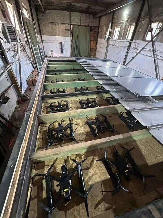 Руските силови органи обискираха склада, където са се съхранявали дроновете