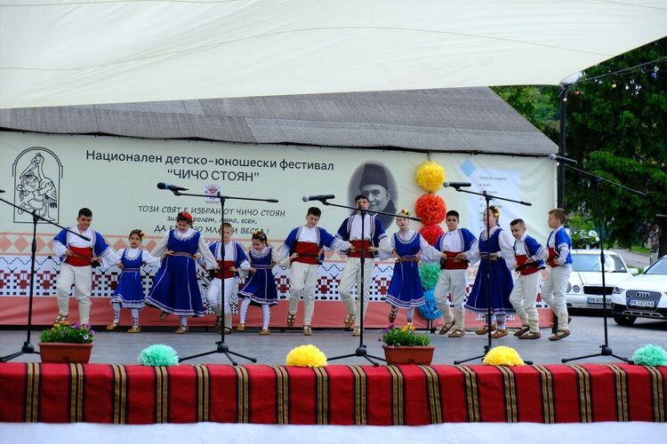В село Дивотино се проведе ХХVIII Национален детско-юношески фестивал „Чичо Стоян“