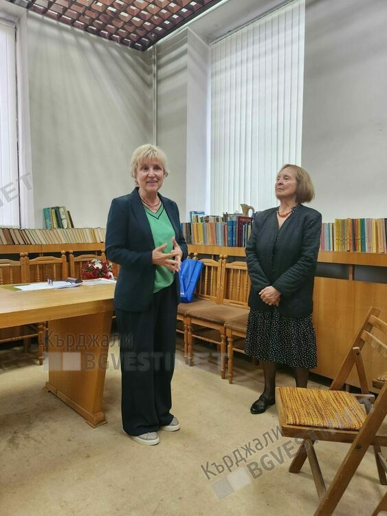 Съюзът на учените-клон Кърджали с актуална лекция за изкуствения интелект,предлагат доц.д-р Дора Янчева за почетен гражданин