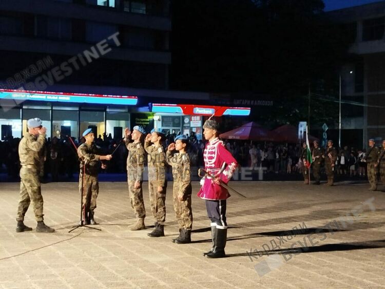 Кърджалийци се поклониха пред паметта на Ботев и героите на България/снимки/