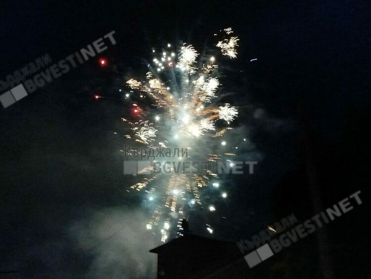 Кърджалийци се поклониха пред паметта на Ботев и героите на България/снимки/