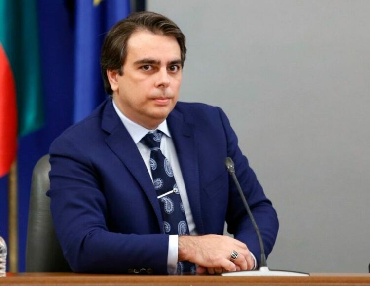 Асен Василев: Щом имаме дата за еврото, внасяме вот на недоверие
