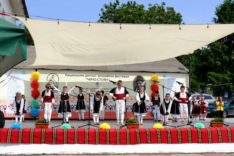 В село Дивотино се проведе ХХVIII Национален детско-юношески фестивал „Чичо Стоян“