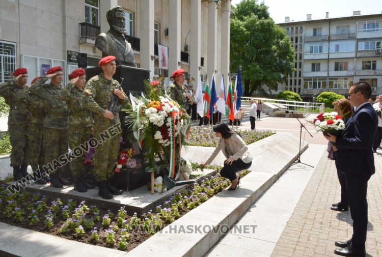 Хасково се поклони пред Ботев и загиналите за свободата ни герои