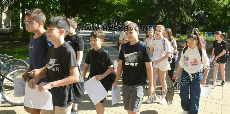 Започна „малката матура“ по БЕЛ за четвъртокласниците