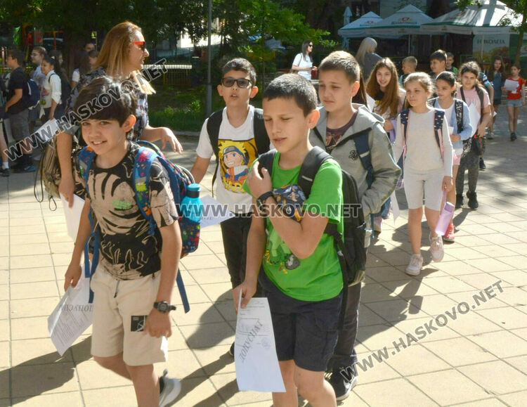 Започна „малката матура“ по БЕЛ за четвъртокласниците