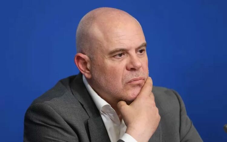 Гешев не успя да осъди Емануил Йорданов заради Петьо Петров - Еврото