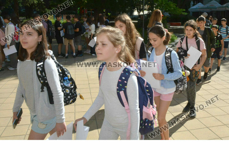 Започна „малката матура“ по БЕЛ за четвъртокласниците