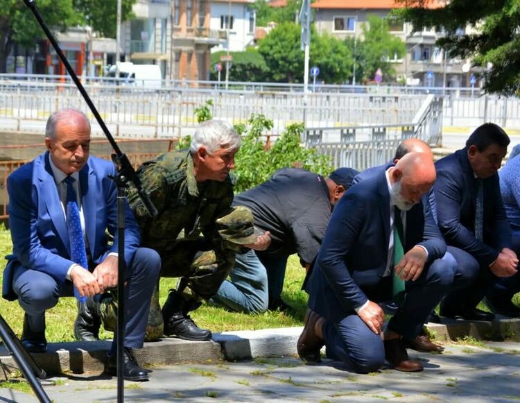 149 години безсмъртие – Асеновград се поклони пред Ботев