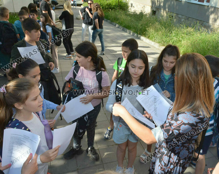 Започна „малката матура“ по БЕЛ за четвъртокласниците