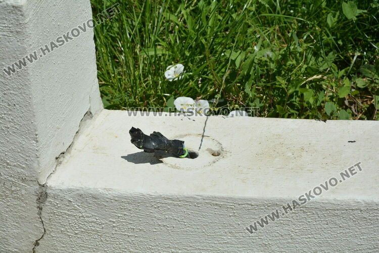 Хасковлия: Младежи чупят лампи, пейки и съоръжения в парка зад ДНА