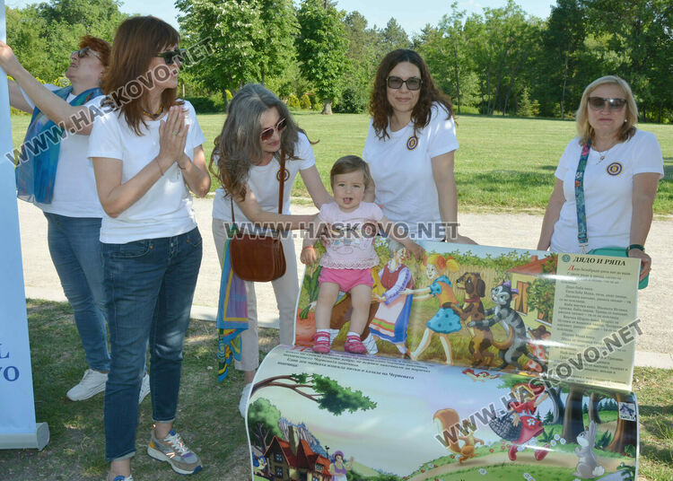 „Инър уил“ Хасково обособи детски кът на „Ямача“ с поставяне на нови съоръжения