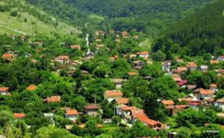 Живущи в пернишкото село Боснек не са съгласни с разширяването на кариера за добив на каменна фракция