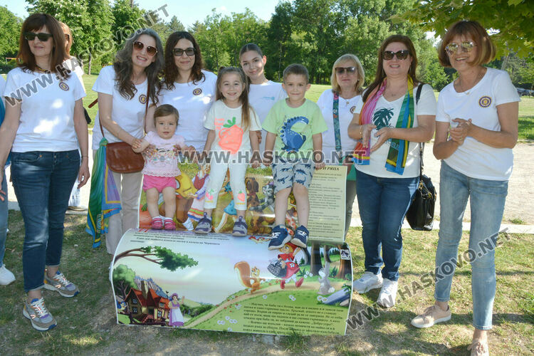 „Инър уил“ Хасково обособи детски кът на „Ямача“ с поставяне на нови съоръжения