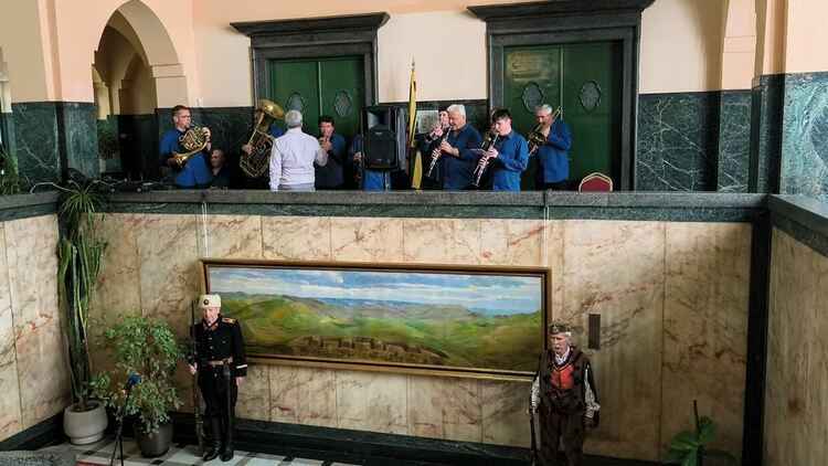 В сградата на Минната дирекция в Перник бe представена картината „Дойрански позиции“ 