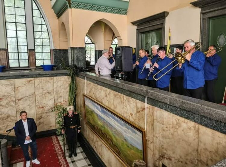 В сградата на Минната дирекция в Перник бe представена картината „Дойрански позиции“ 