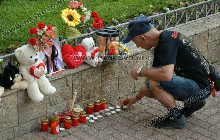 Бдение за Маги на 40-ия ден след убийството ѝ в Хасково