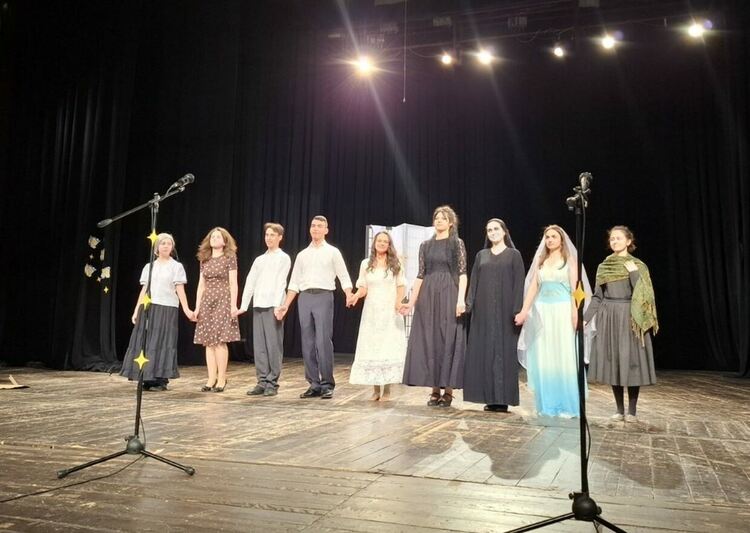 Езиковата гимназия в Смолян събраха над 3000 лв. за лечението  на бивш възпитаник