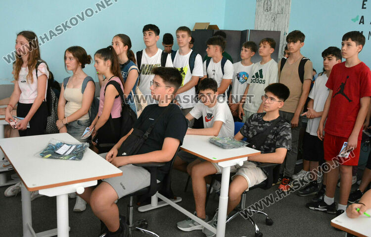 ПМГ-Хасково отвори врати за бъдещи гимназисти, предстои състезание за прием на петокласници