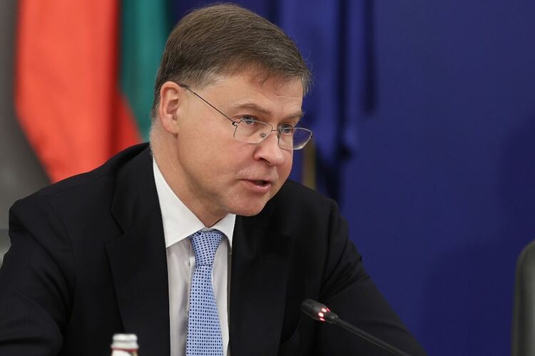 Валдис Домбровскис