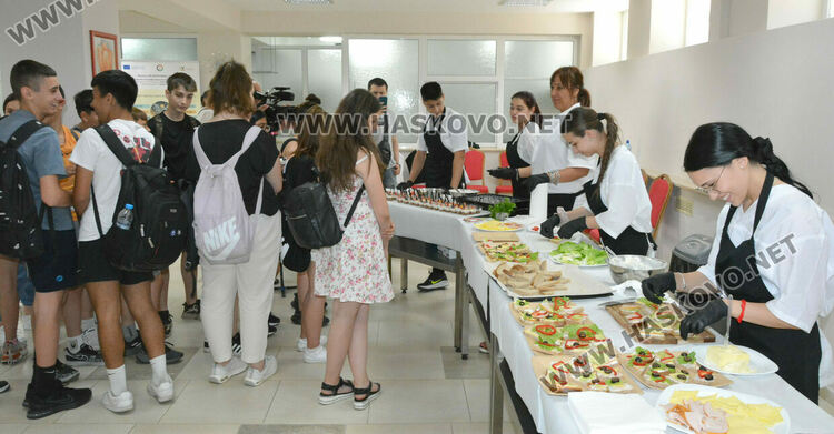 Гимназията по туризъм представи 5 специалности пред бъдещи възпитаници
