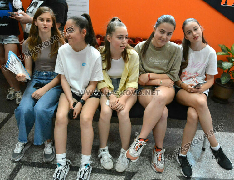 ПМГ-Хасково отвори врати за бъдещи гимназисти, предстои състезание за прием на петокласници