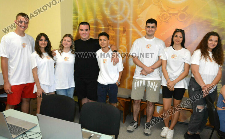 Гимназията по туризъм представи 5 специалности пред бъдещи възпитаници