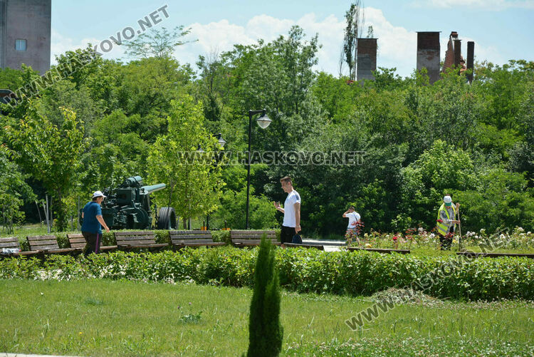 Топло време, но с променлива облачност в петък