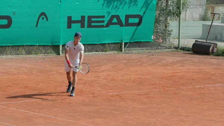 Шиков срещу Толев и Рангелова срещу Господинова са финалите на първенството по тенис в Хасково