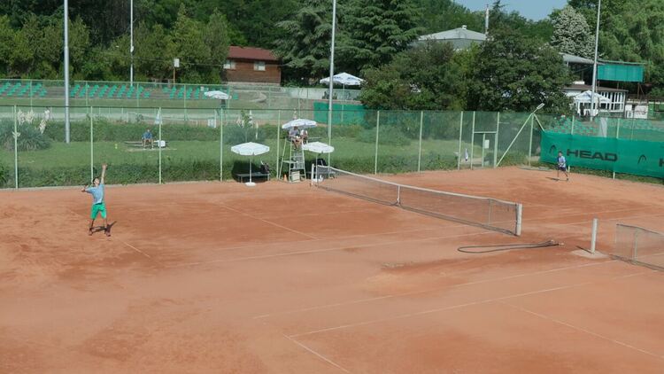 Шиков срещу Толев и Рангелова срещу Господинова са финалите на първенството по тенис в Хасково