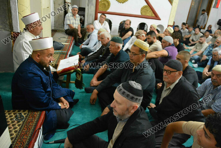 Мюсюлманите препълниха джамиите в Хасково за Курбан Байрам