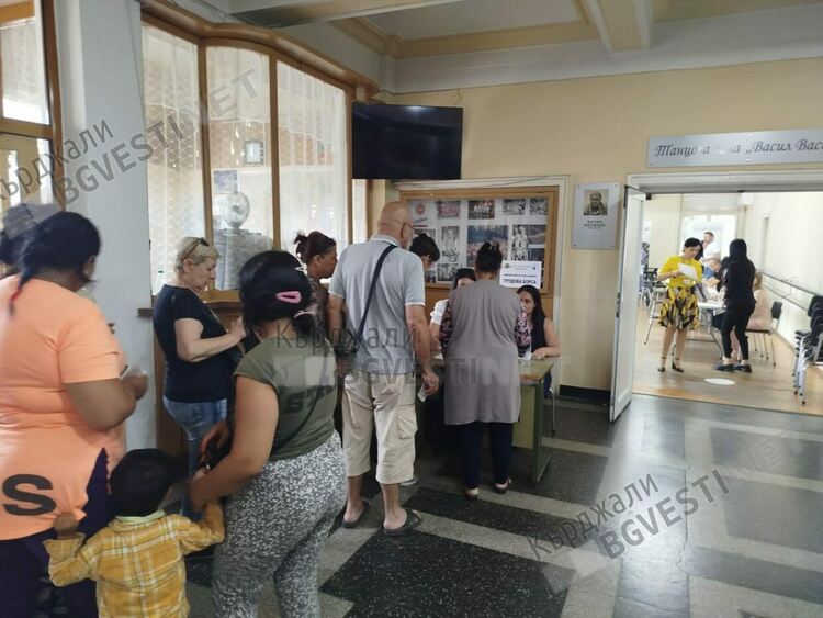 Десет работодателски организации се включиха в изнесената трудова борса в Кърджали