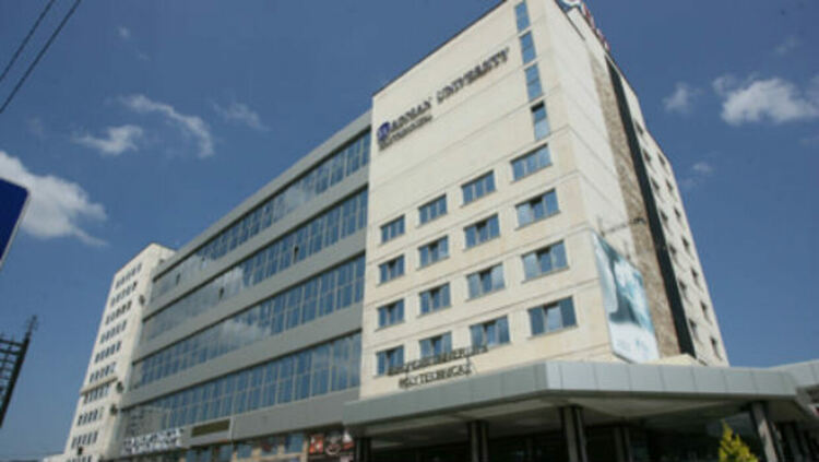 Петдесет и двама чуждестранни студенти се обучават в Европейския политехнически университет в Перник, съобщи ректорът му