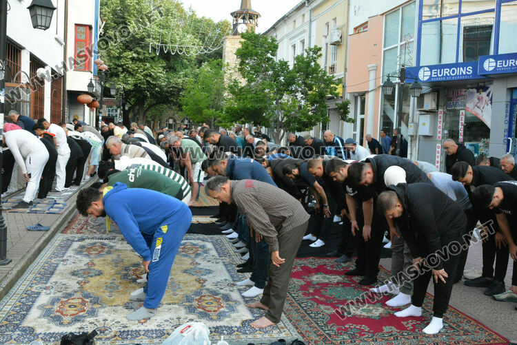 Мюсюлманите препълниха джамиите в Хасково за Курбан Байрам