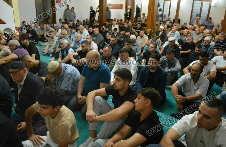 Мюсюлманите препълниха джамиите в Хасково за Курбан Байрам