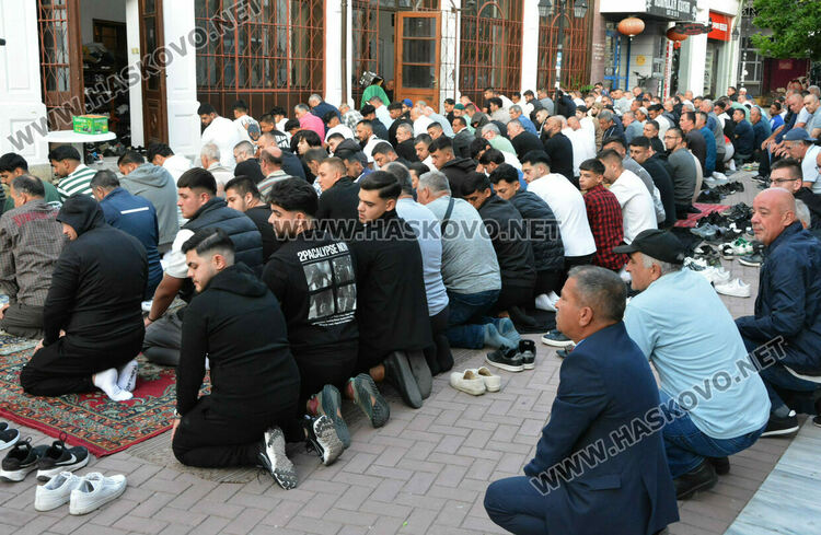 Мюсюлманите препълниха джамиите в Хасково за Курбан Байрам