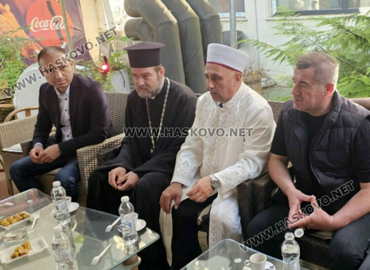 Мюсюлманите препълниха джамиите в Хасково за Курбан Байрам