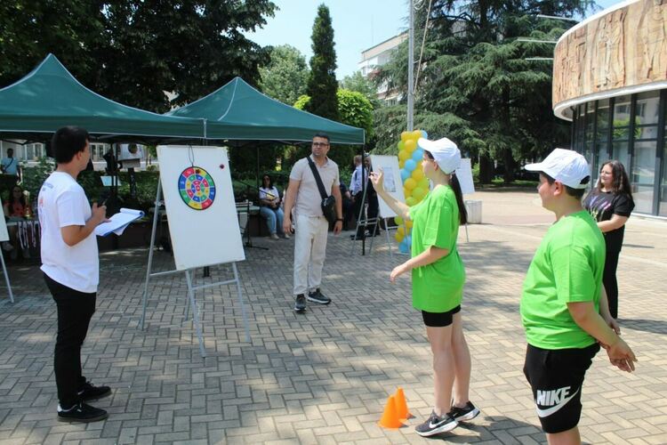 Петокласници от Димитровград премериха знания и умения в състезанието „Ваканция, здравей! Да играем безопасно!“ 