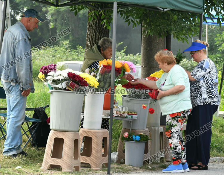 На Черешова задушница хасковлии почетоха покойни близки 