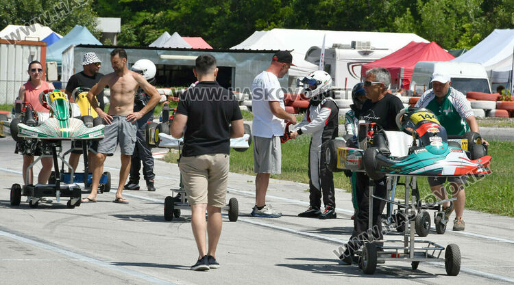 52 пилоти се включиха в 3-ия кръг на националния шампионат на картинг пистата край Хасково
