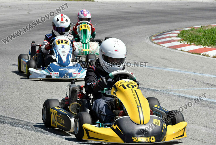 52 пилоти се включиха в 3-ия кръг на националния шампионат на картинг пистата край Хасково