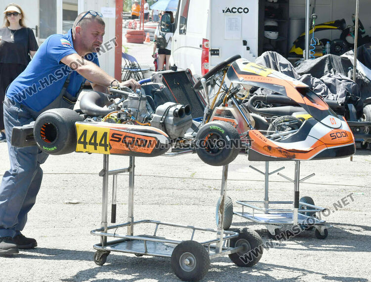 52 пилоти се включиха в 3-ия кръг на националния шампионат на картинг пистата край Хасково