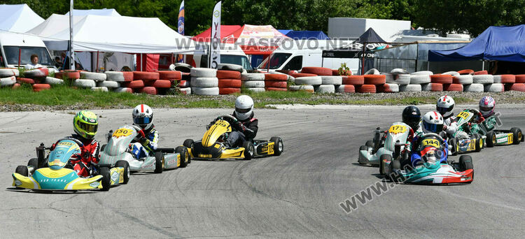 52 пилоти се включиха в 3-ия кръг на националния шампионат на картинг пистата край Хасково
